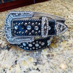 Women’s Rhinestone Belt